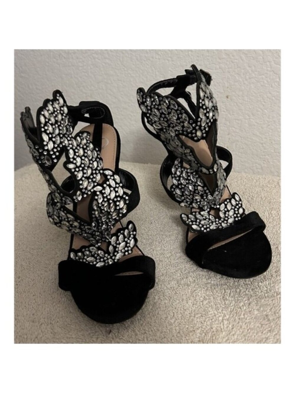 Windsor Women's Size 7 KORLA Rhinestone Velvet Wing 4.5" Stiletto Heels Shoes